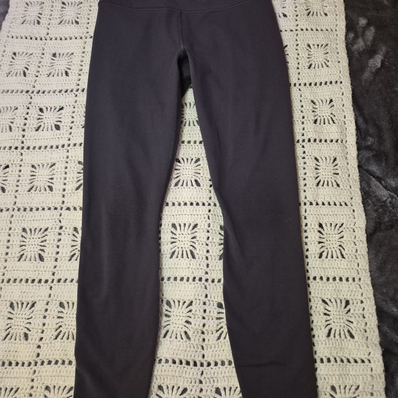 Fabletics Black High-Rise Performance Leggings - Picture 5 of 5